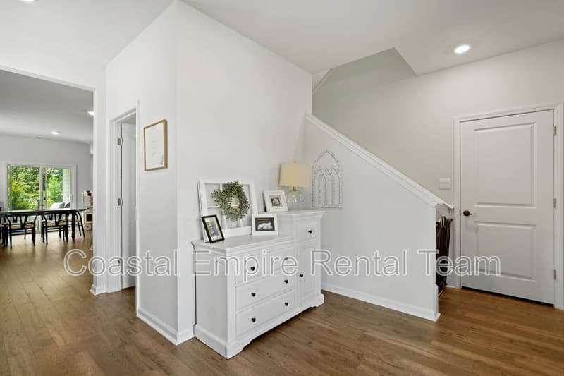Richmond Hill House: 41 Gypsea Lane