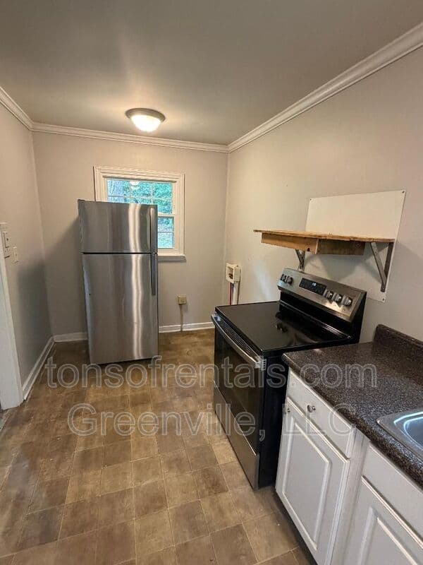 Spartanburg Condo: 793 Hillview Street