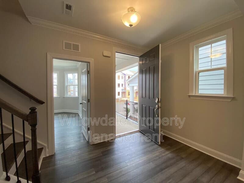 Wake Forest House: 725 Cormiche Lane