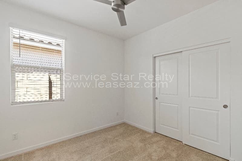 Surprise House: 25285 N 144th Ln