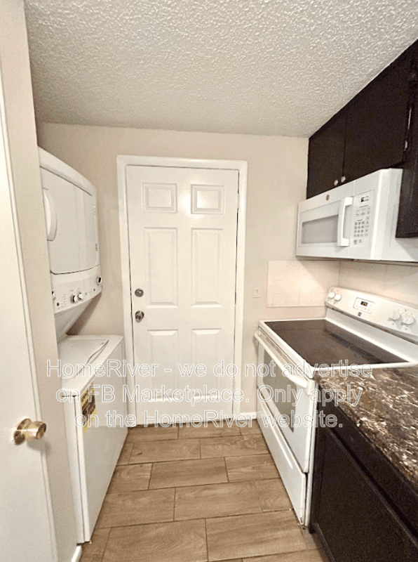 Tampa Condo: 1207 E 108th Ave