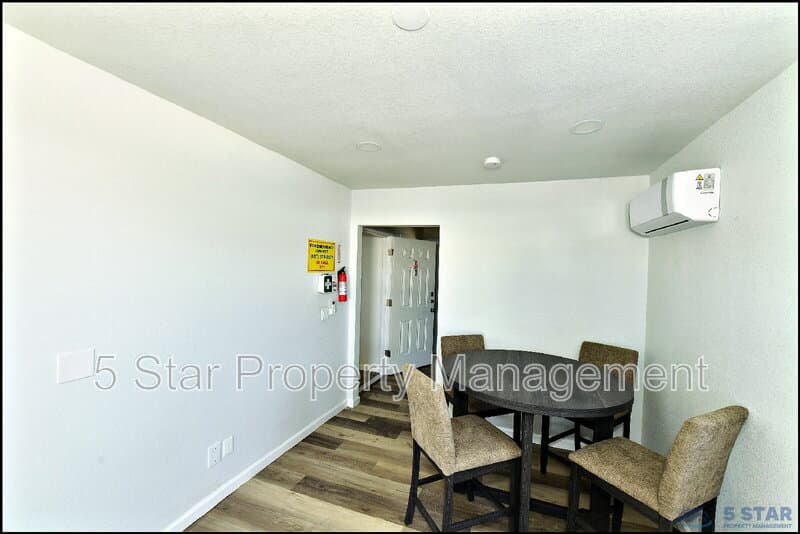 El Paso Condo: 6806 Alameda Ave