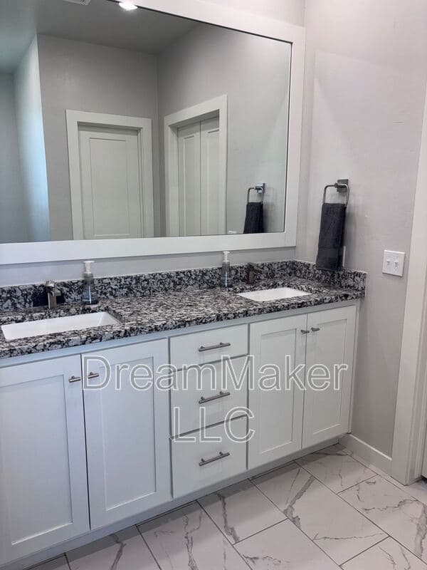 Norman House: 2819 Clifton Terrace