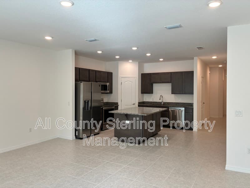 Newberry Townhome: 12523 NW 7th Place