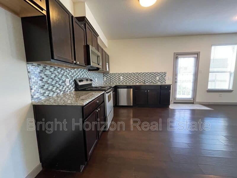 Hurst Condo: 3629 Valley Vista Drive