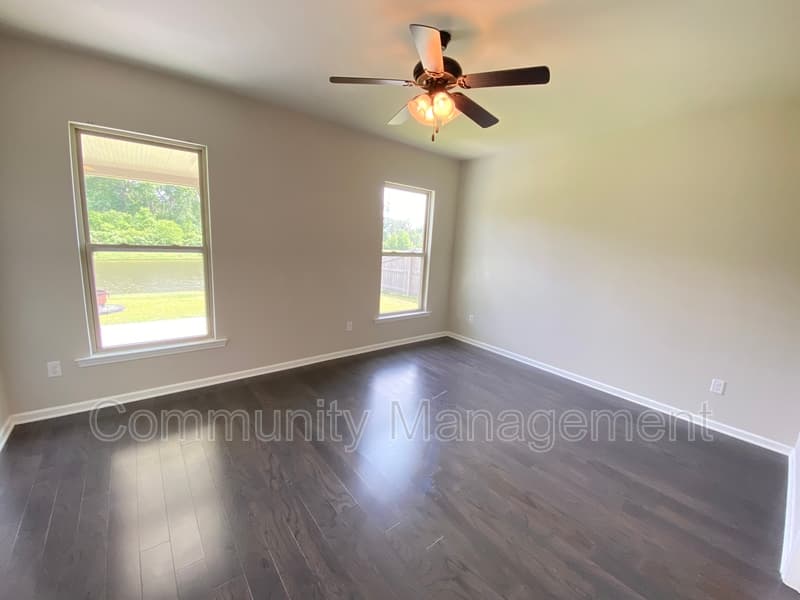 Prairieville House: 38445 Brown Rd
