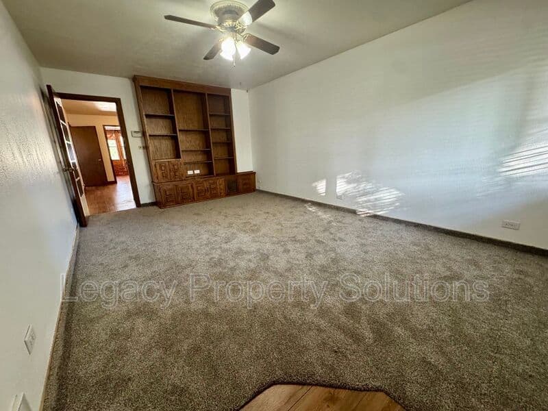 Bismarck House: 612 N 19th St
