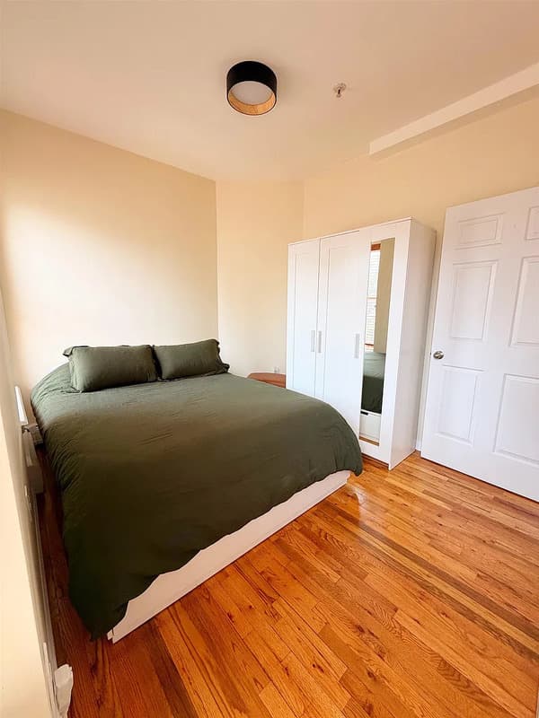 Jersey City Condo: 440 Jersey Ave