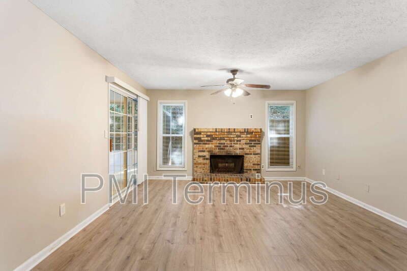 Marietta Townhome: 2672 Moss Lane