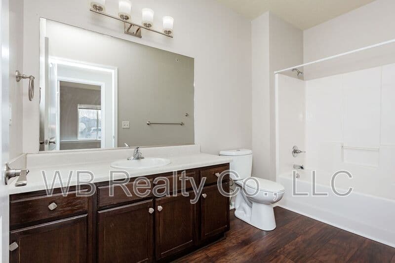 Grimes Condo: 1951 N James St