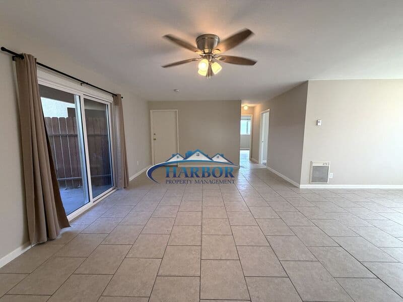 Redondo Beach Condo: 2300 Vanderbilt Lane