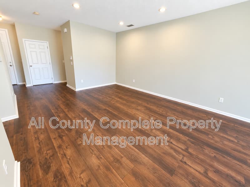 Jacksonville Townhome: 2311 Red Moon Dr.