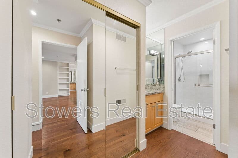 Walnut Creek Condo: 2530 Oak Rd