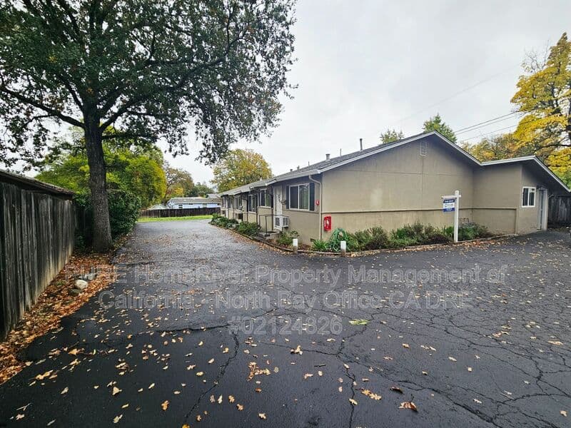 Ukiah Condo: 475 Eastlick St Apts 1