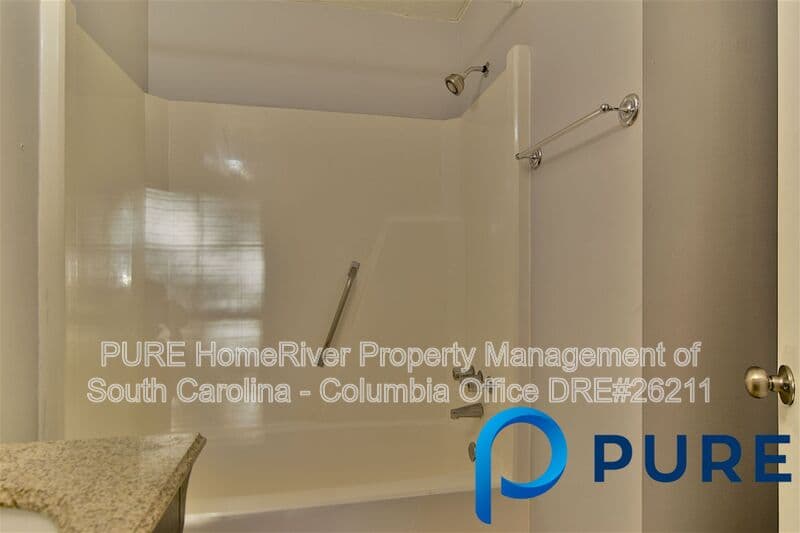 Columbia House: 17A Battery Walk Ct