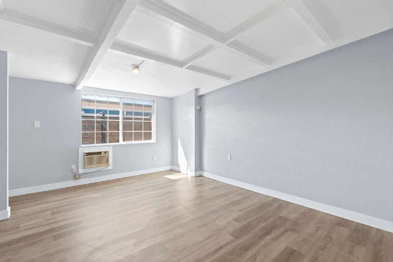 Sacramento House: 1516B McAllister Avenue