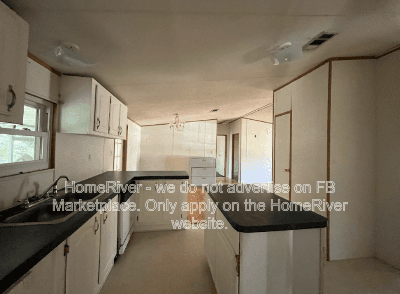 Spring Hill House: 17344 Dalberg Dr
