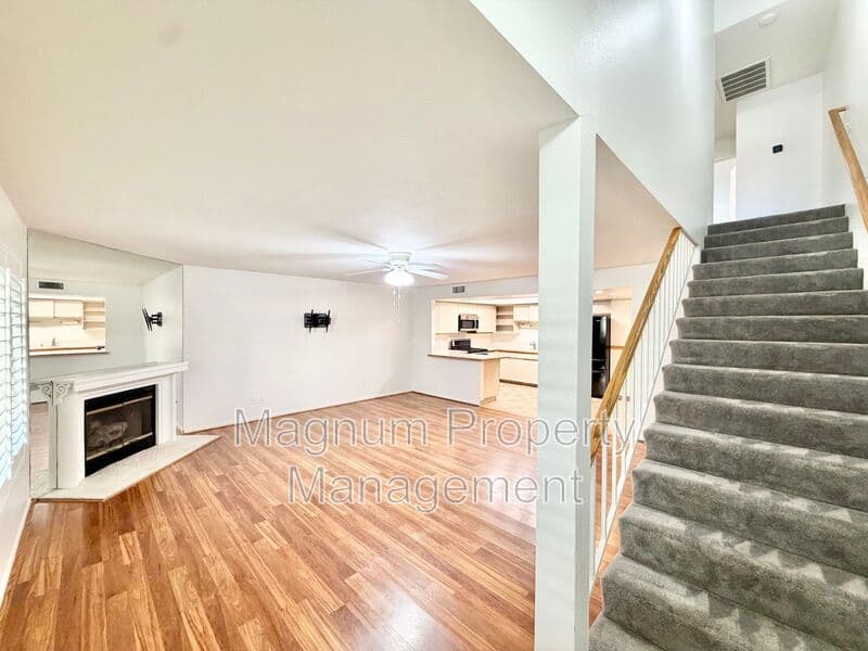 Hemet House: 25524 Sharp Dr