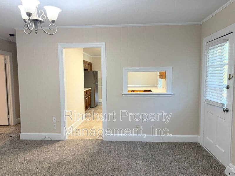 Rock Hill House: 274 Twin Lakes Road