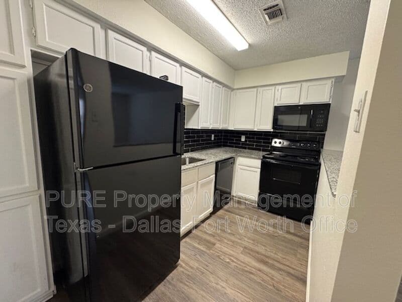 Irving Condo: 4002 W. Pioneer Dr.