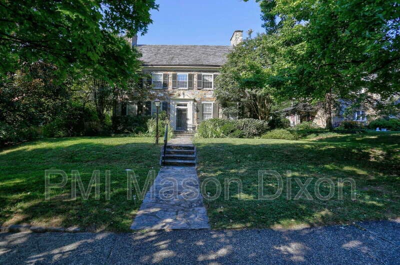 Baltimore House: 5304 Springlake Way