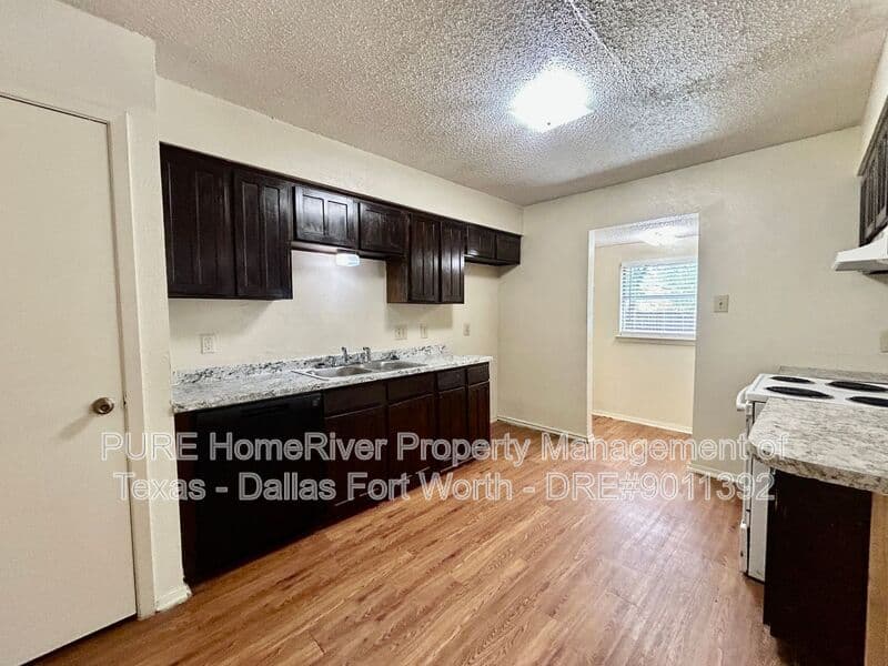 Arlington House: 3502 Littlestone Drive