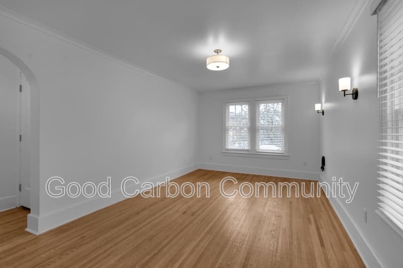 Kenmore Condo: 16-42 Chapel Rd