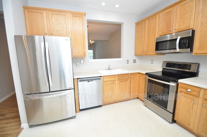 Raleigh House: 10945 Pendragon Pl