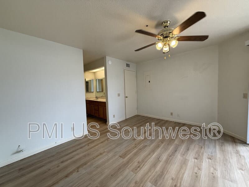 Bullhead City Condo: 1611 Highway 95