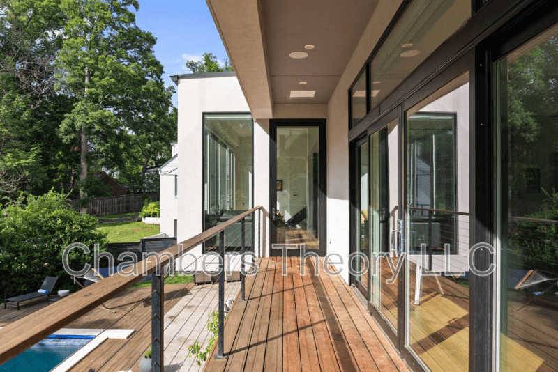 Washington House: 3820 Argyle Ter NW