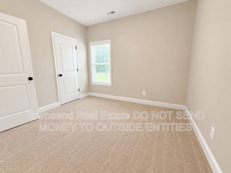 Stedman House: 621 Blawell Circle
