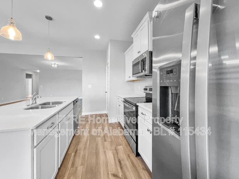 Meridianville House: 221 John Harold Dr