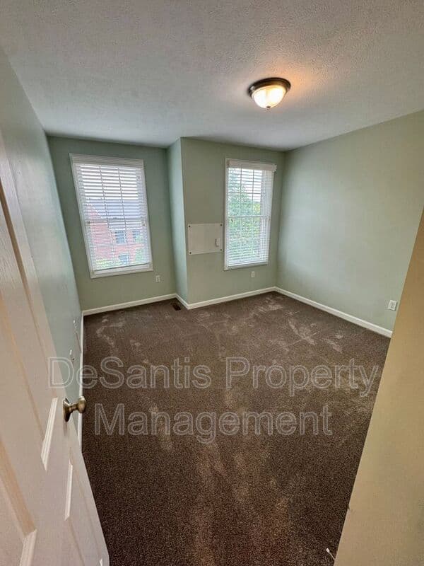 Wexford Townhome: 307 Marshall Heights Drive