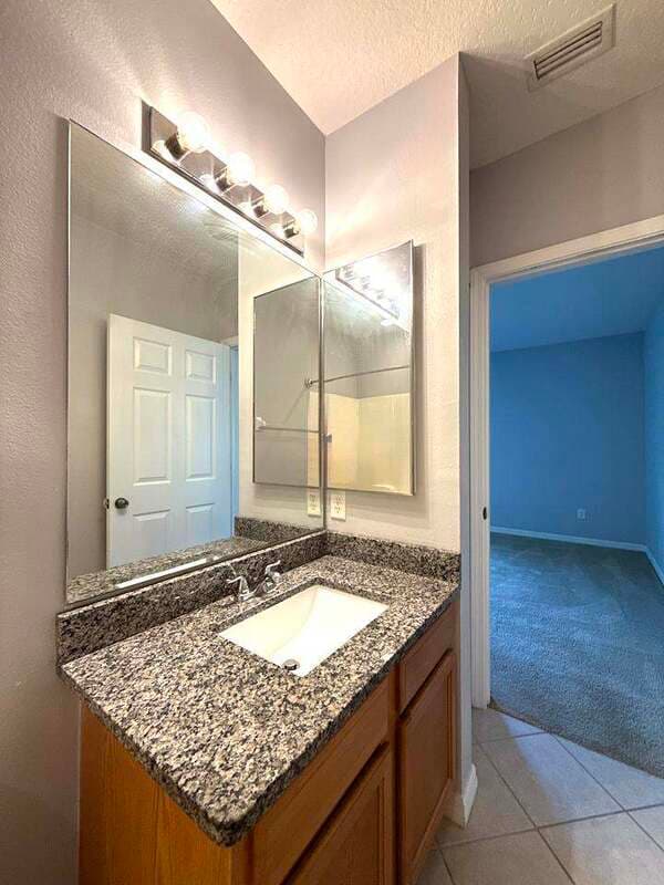 Ruskin Condo: 431 Newmont Circle - 202