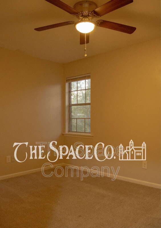 Summerville Townhome: 300 Crestview Drive