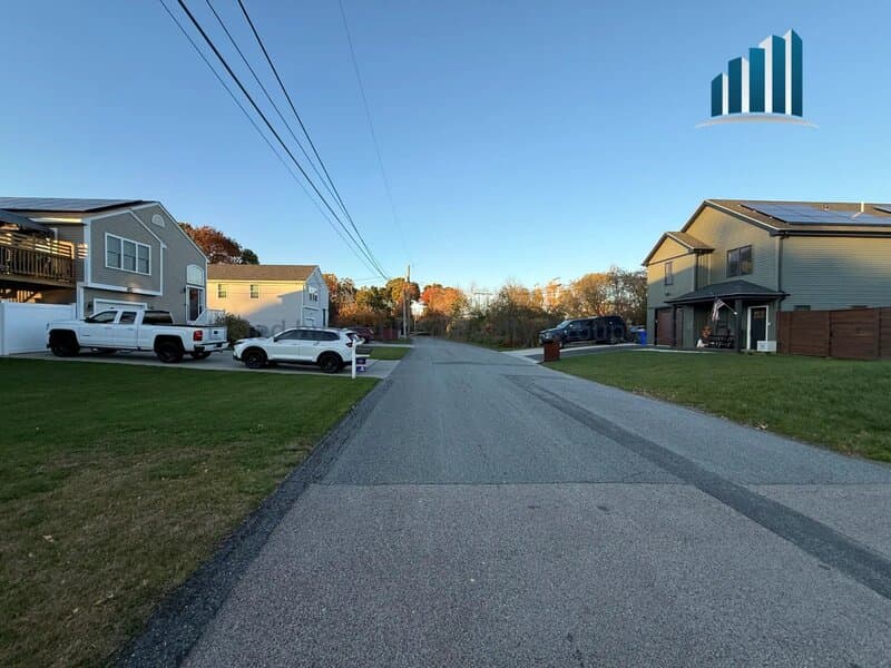 Fall River Condo: 56 Frederick St