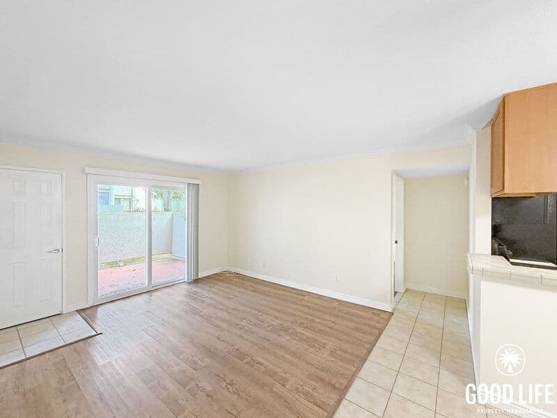 La Mesa Condo: 5425 Lake Murray Blvd