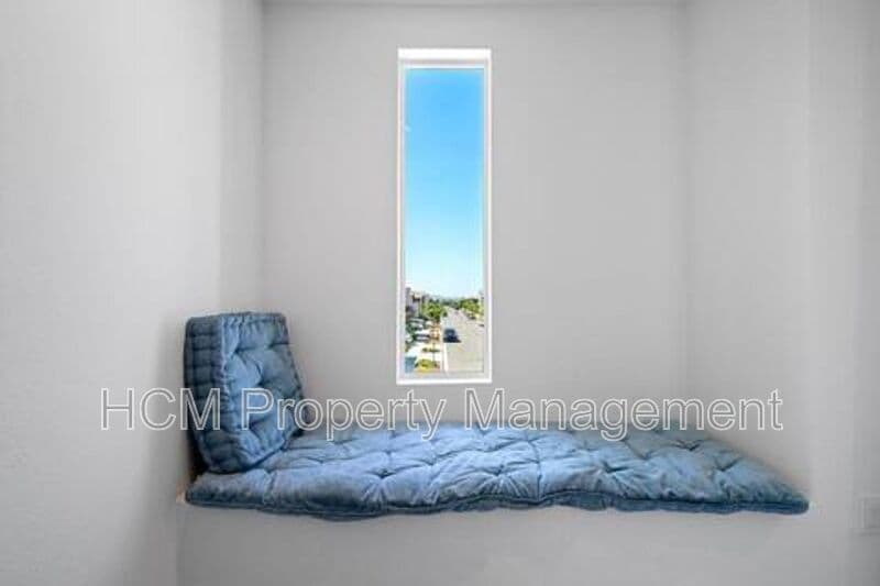 Irvine House: 102 Keeper