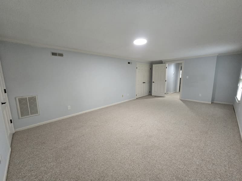 Raleigh House: 5516 Den Heider Way