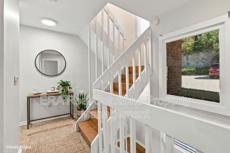 Cincinnati House: 2126 Gilbert Ave.