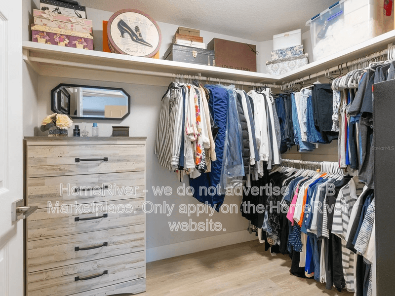 Sarasota Condo: 4422 Winston Ln S