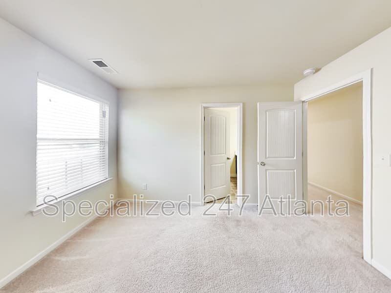 Lawrenceville House: 1324 Little Hampton Dr