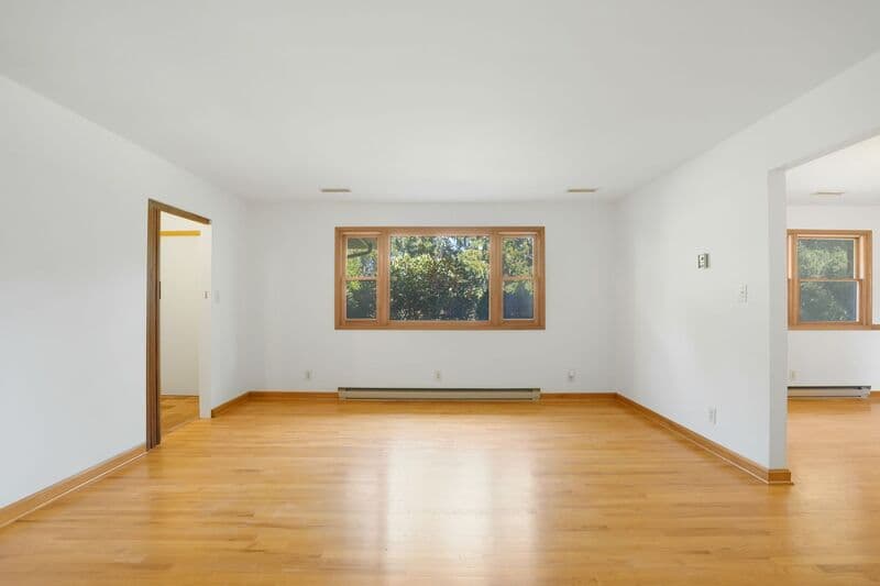 Spotsylvania House: 10003 Courthouse Rd