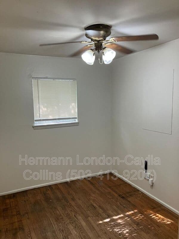 Saint Louis House: 234 Connolly Drive