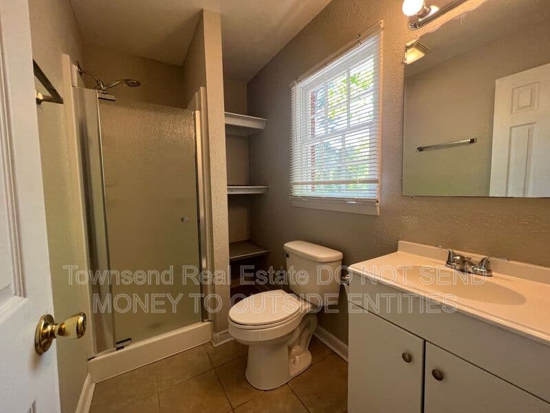 Fayetteville House: 1812 Conover Dr