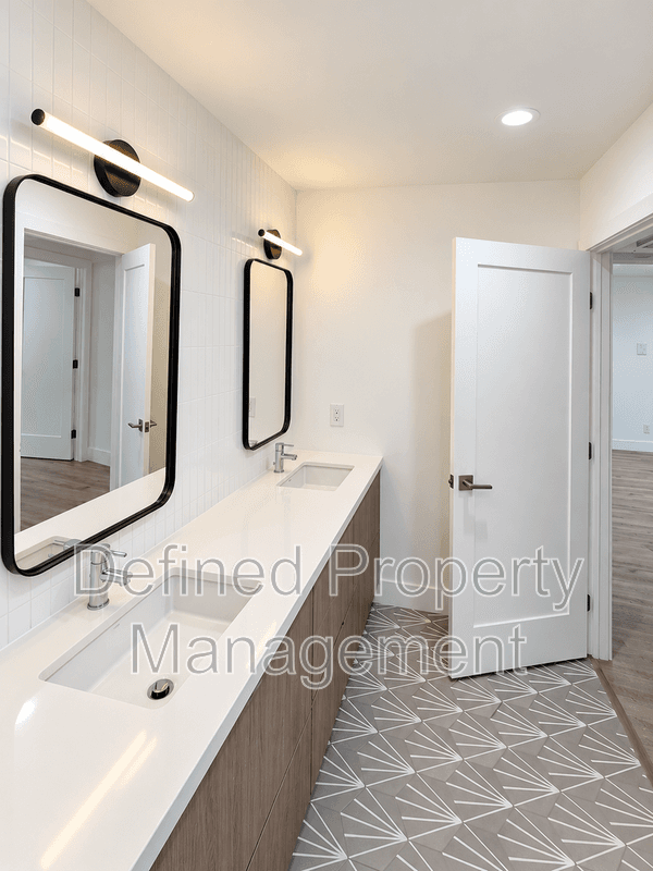 Los Angeles Condo: 3701 Hughes Ave