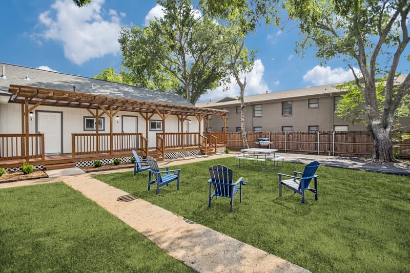 Arlington Condo: 905 West Abram Street - 2