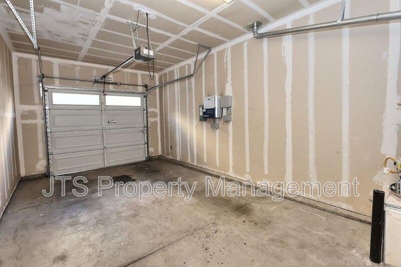 Orangevale House: 9041 Crescenda Lane