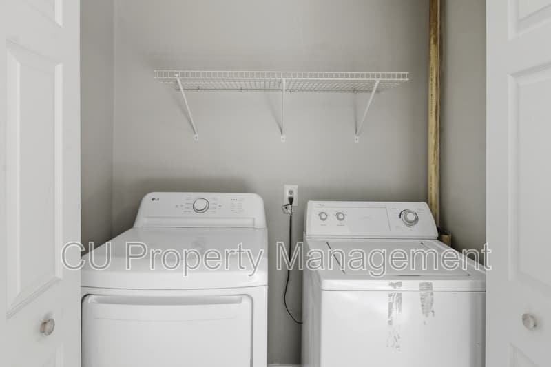 Champaign House: 3303 Kimberly Drive