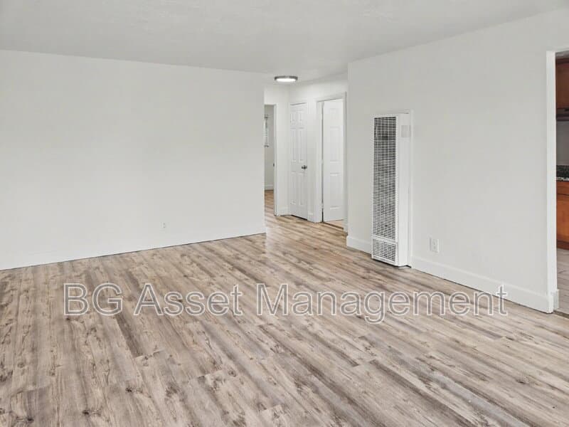 Richmond Condo: 1448 Merced St